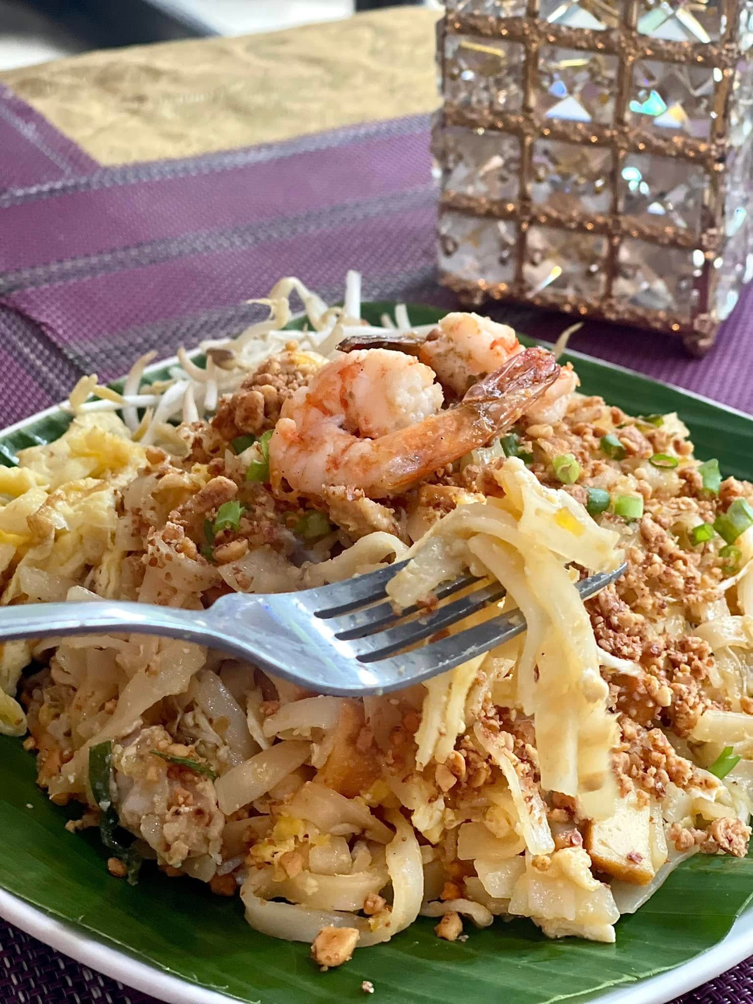 Tom Yam Shrimp and the Crispy Catfish (Yam Pladook Fu) Best Restaurants in Marikina