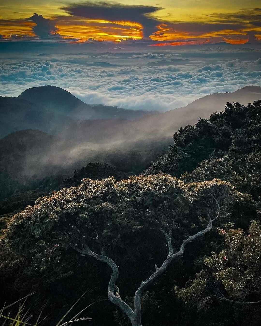 Mount dulang-dulang Peak