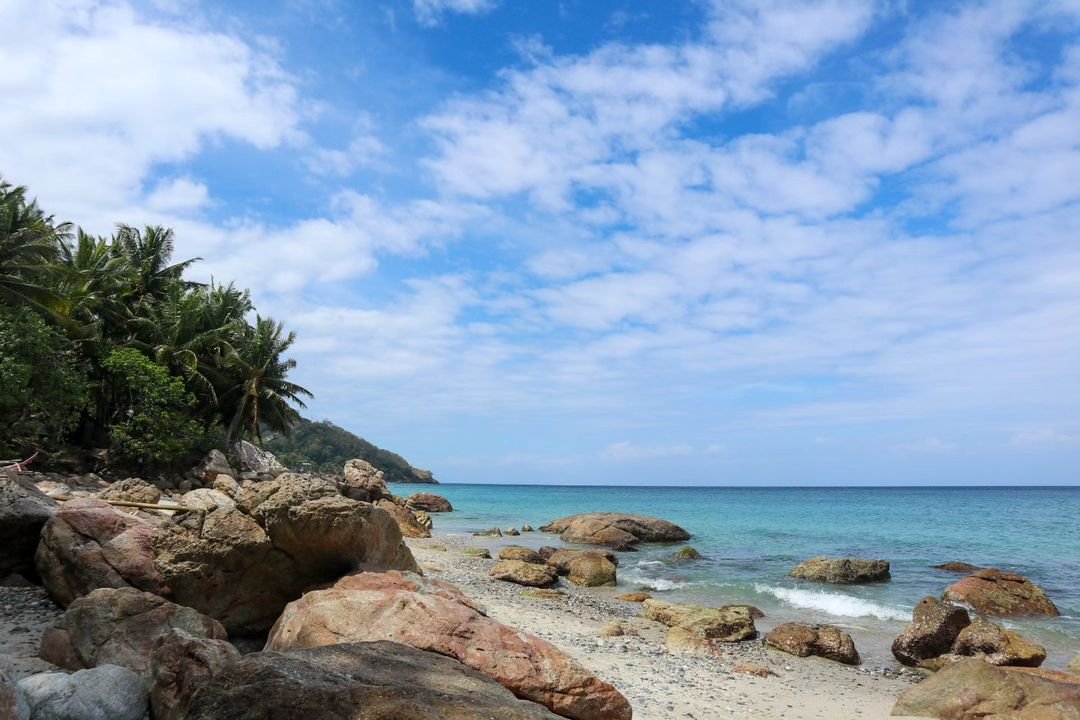 puerto galera white beach