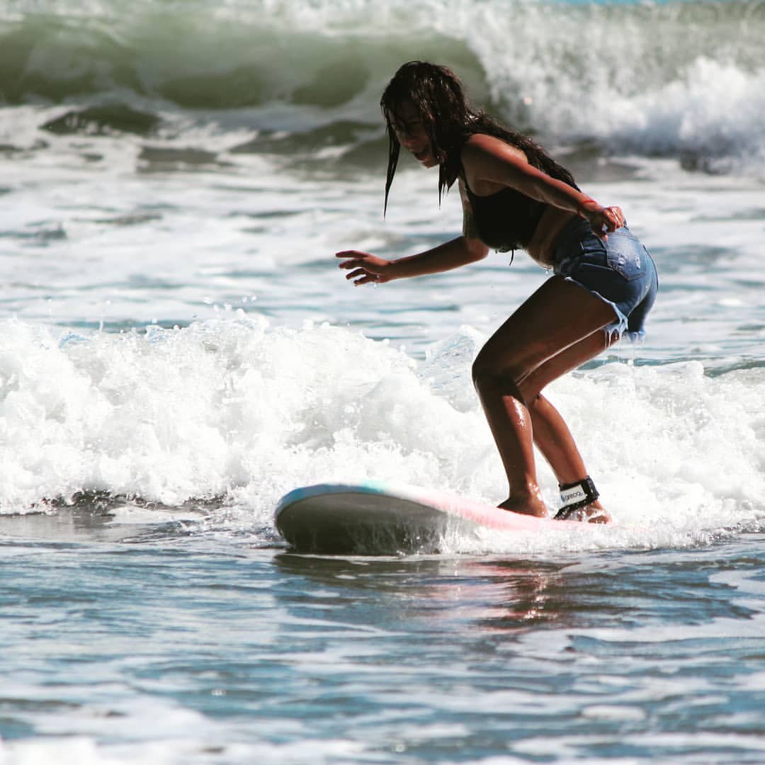 surf in sabang beach baler