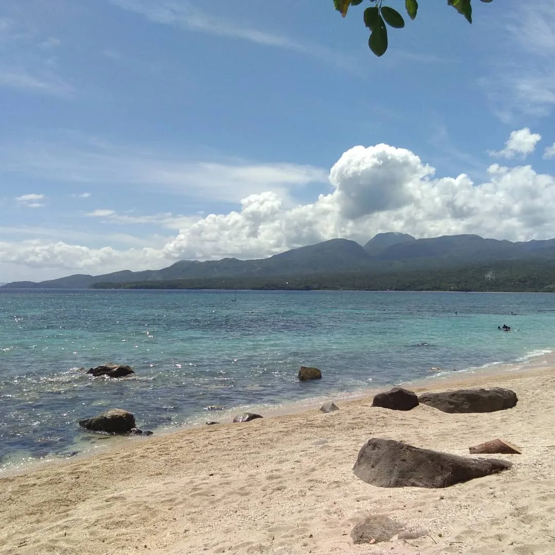 Muladbucad White Beach