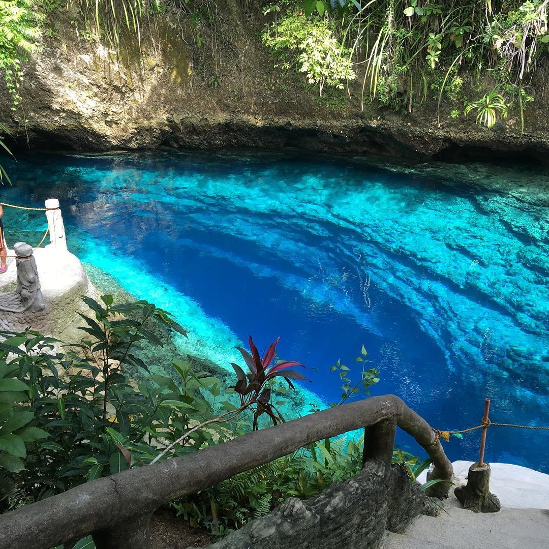 hinatuan enchanted river