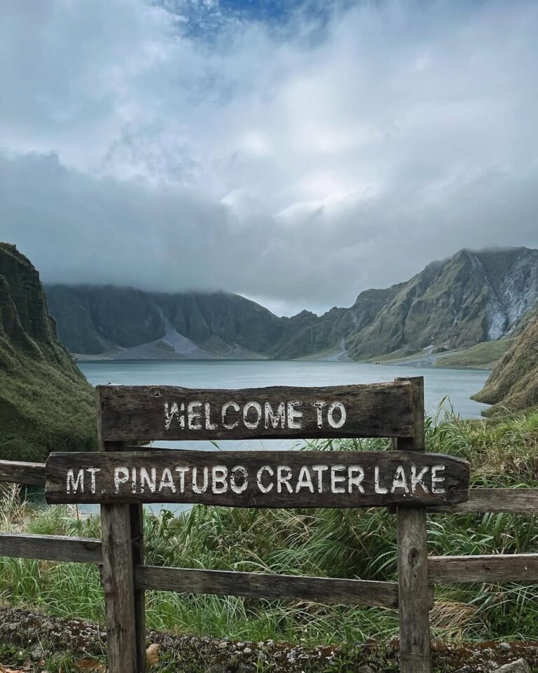 Mount pinatubo crater photo
