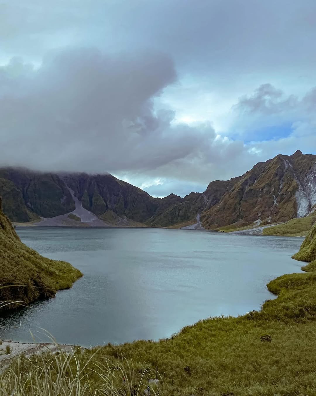 Mount pinatubo crater photo