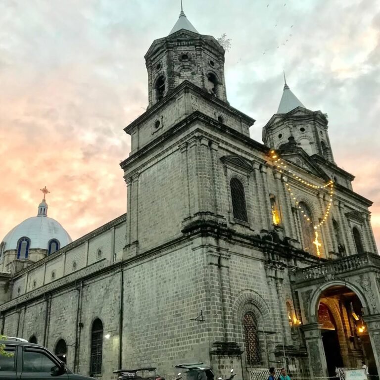 Holy Rosary Parish Church (Pisamban Maragul)