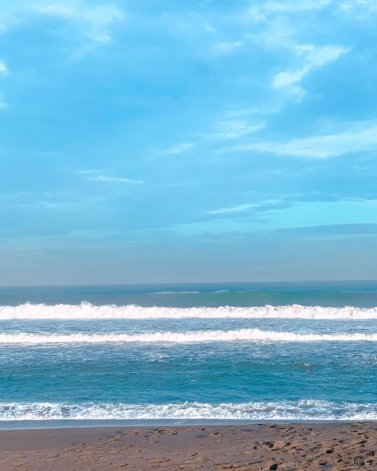 Urbiztondo Beach La Union Photo